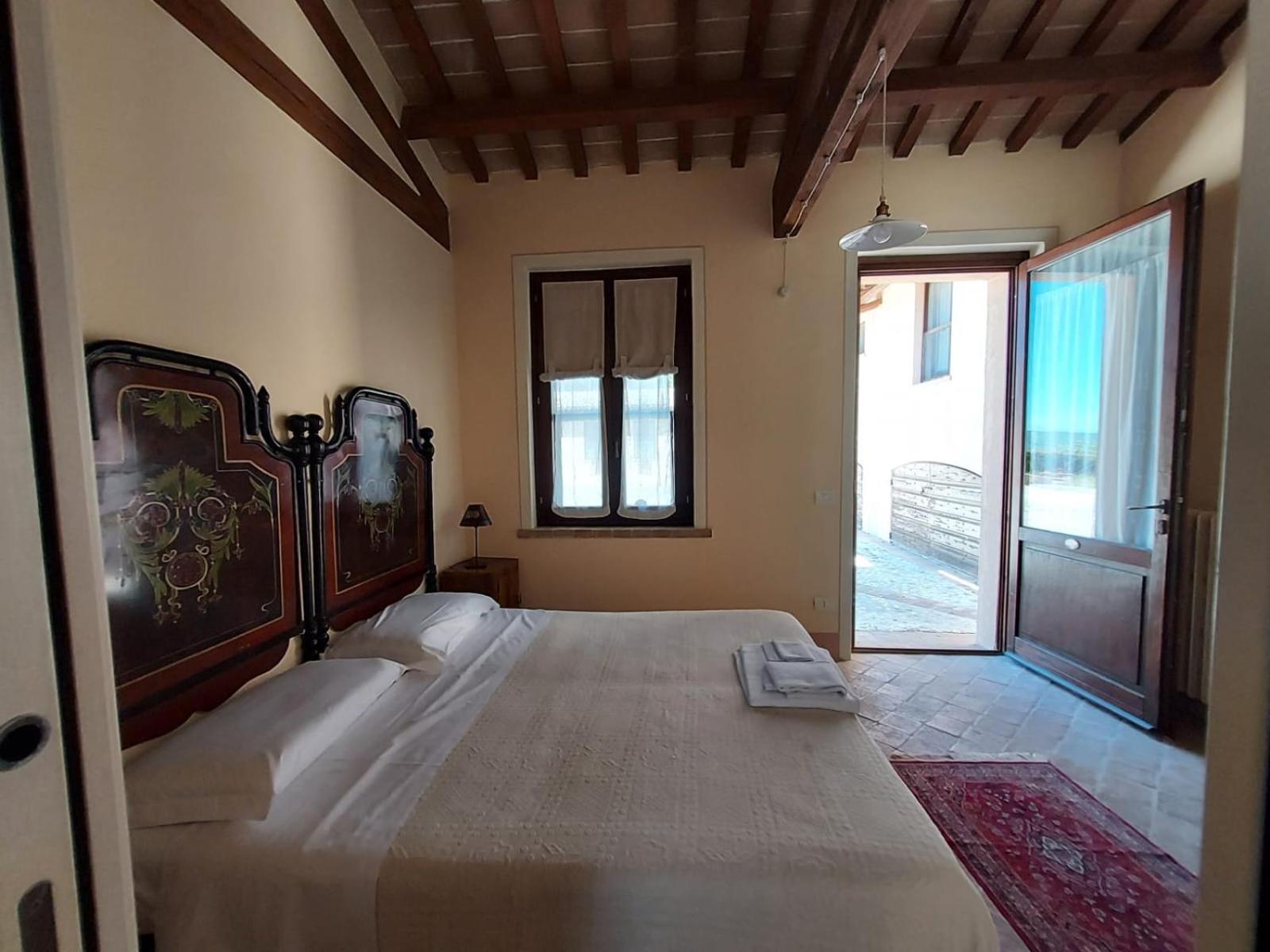 אסיסי Agriturismo Le Case מראה חיצוני תמונה