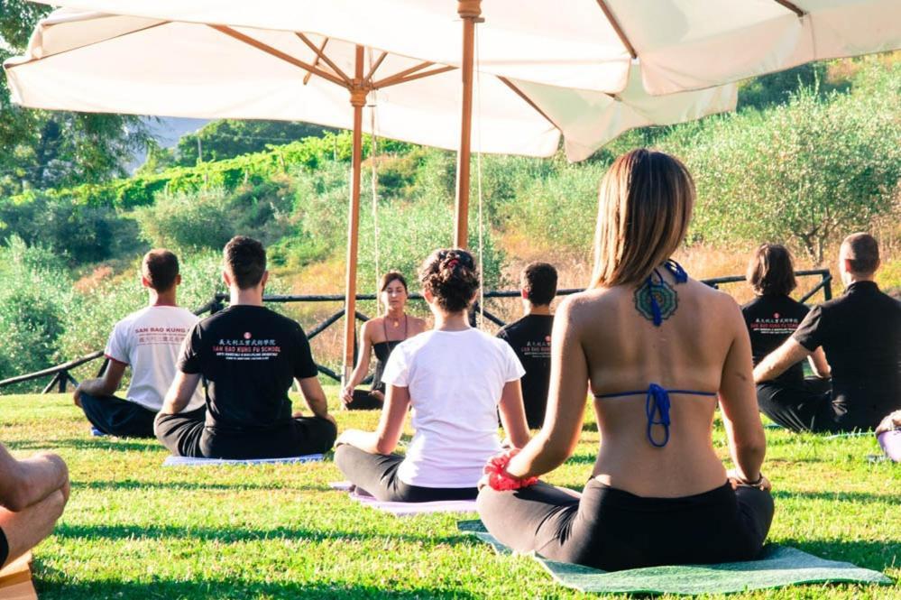אסיסי Agriturismo Le Case מראה חיצוני תמונה