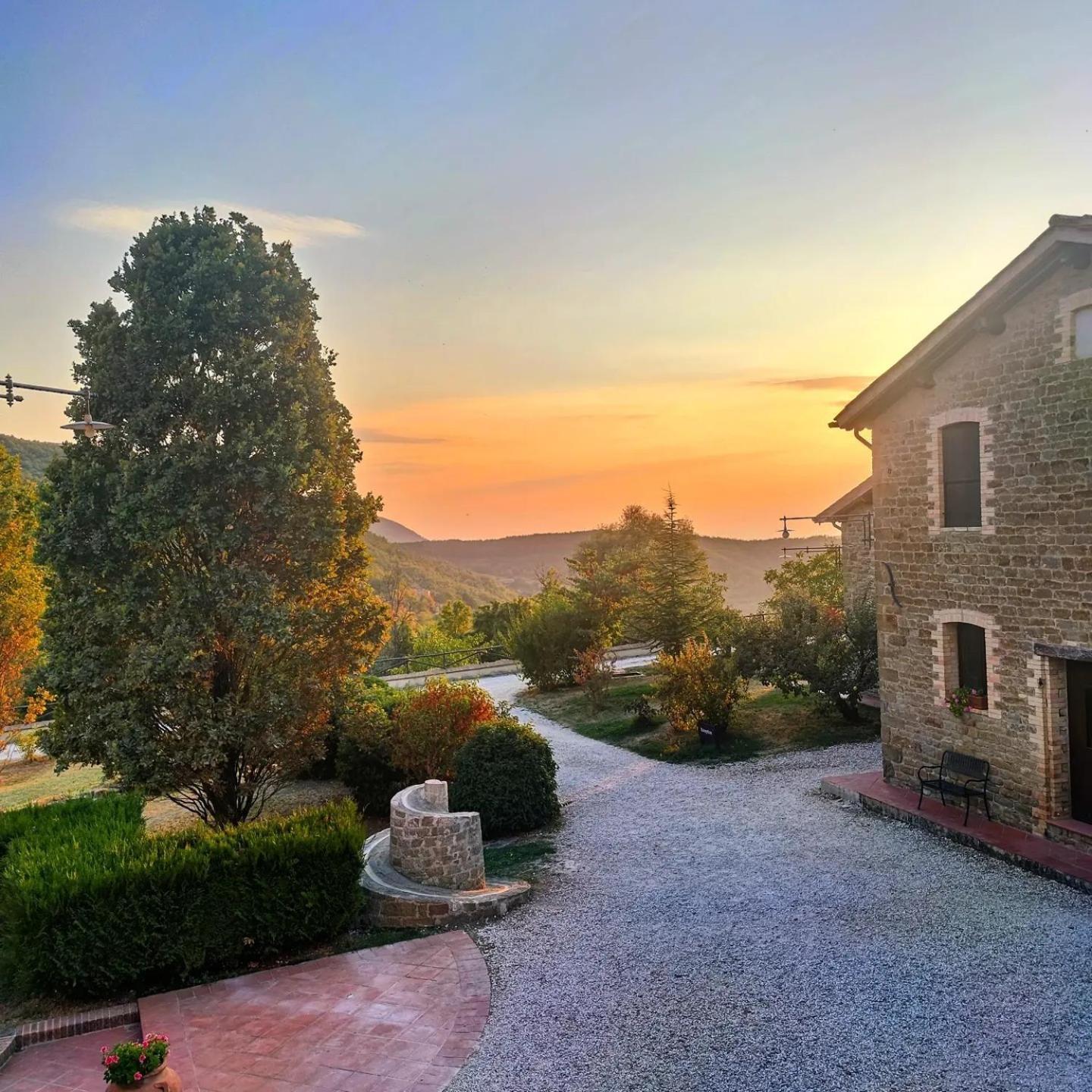אסיסי Agriturismo Le Case מראה חיצוני תמונה