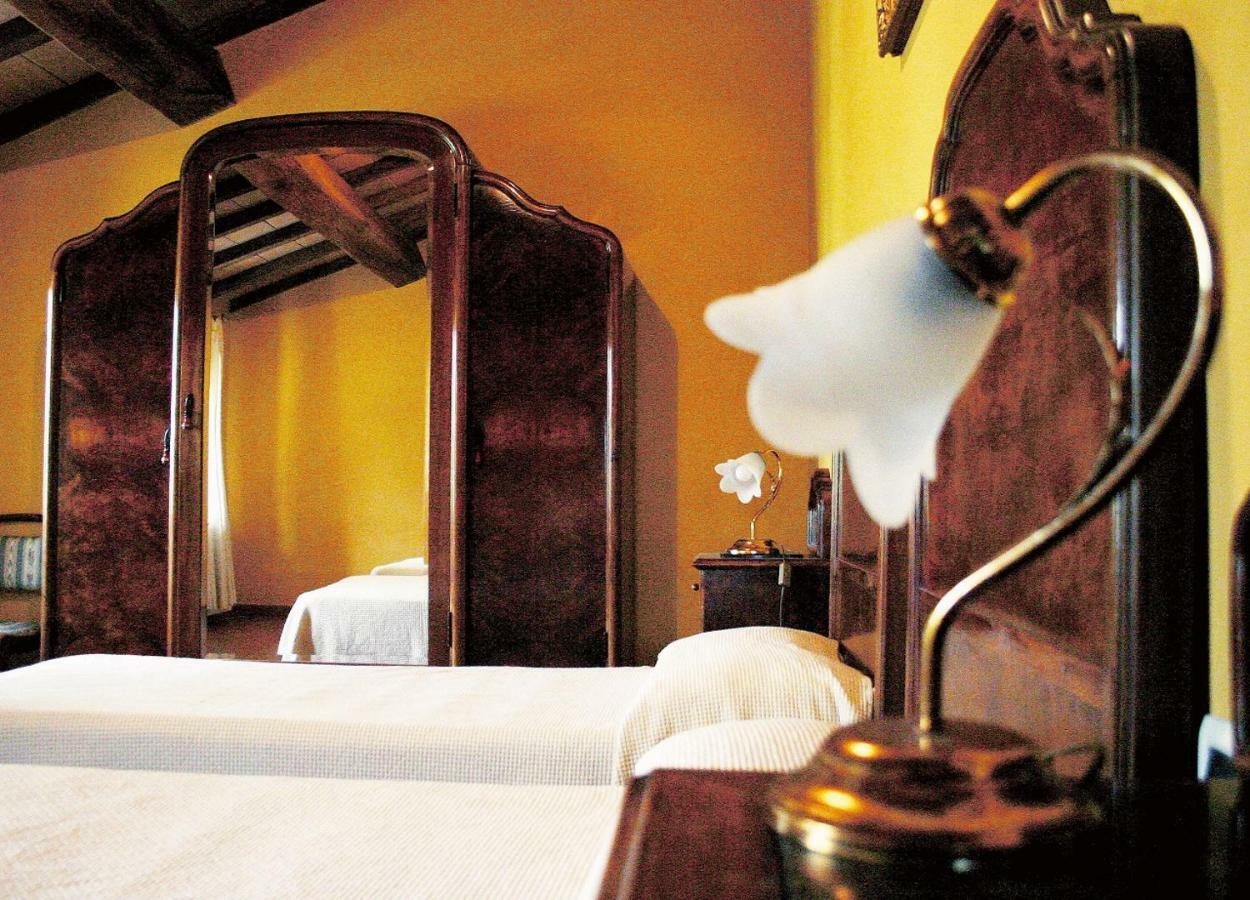 אסיסי Agriturismo Le Case מראה חיצוני תמונה