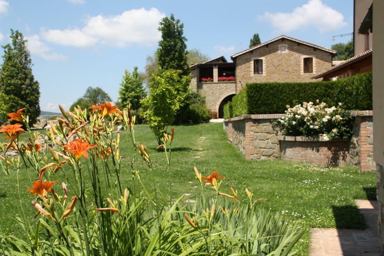 אסיסי Agriturismo Le Case מראה חיצוני תמונה